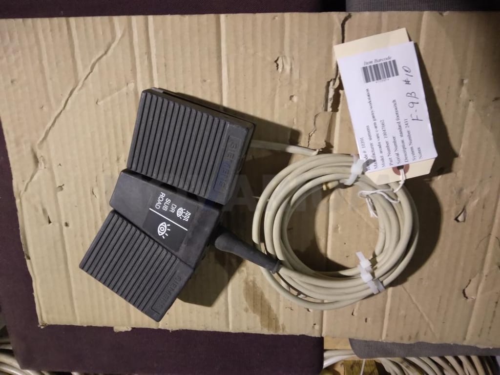 Siemens 10047662 - Standard Foot Switch.jpeg