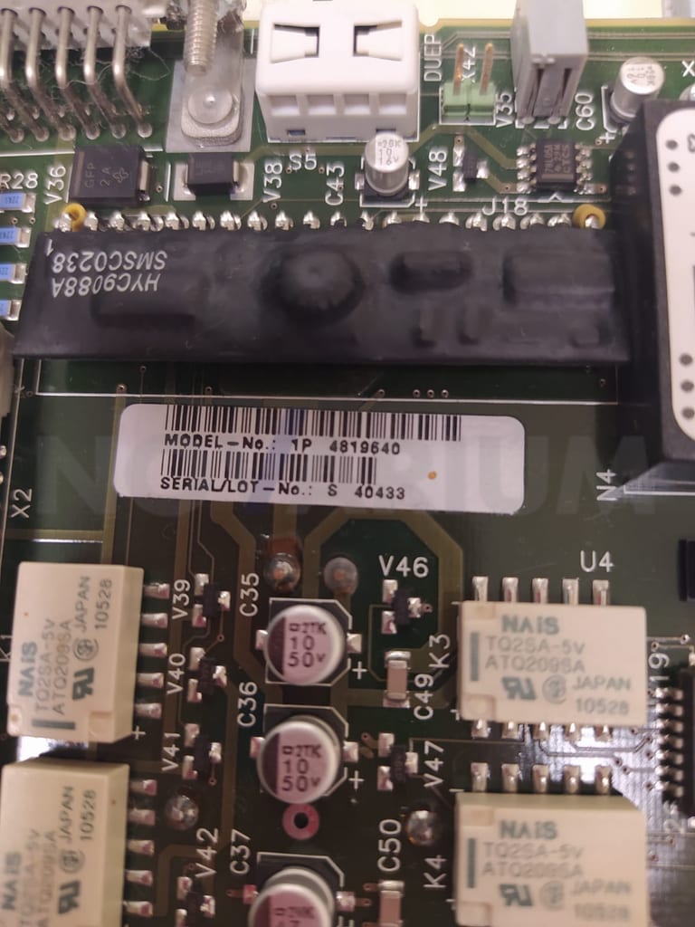 Siemens 4819640 - D230 Console Controller (2).jpg
