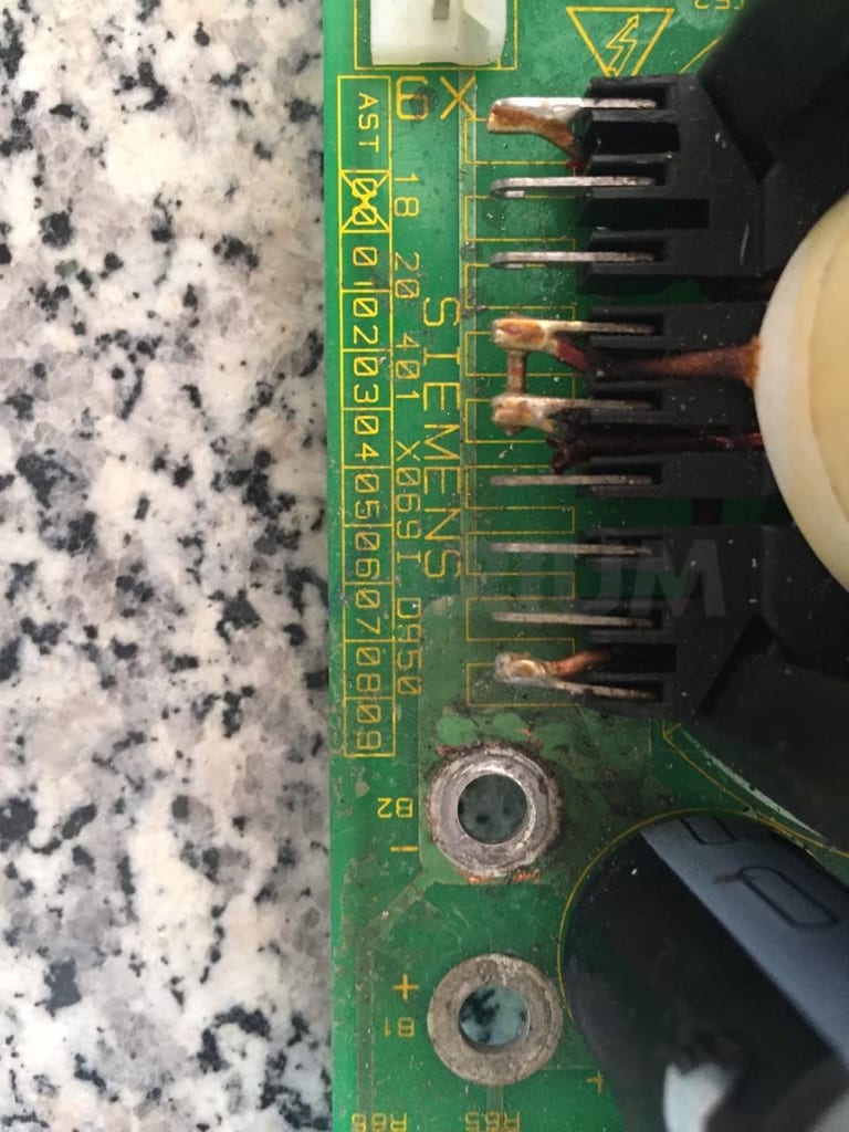 Siemens 10784393 - D950 Capacitor Charger.jpeg