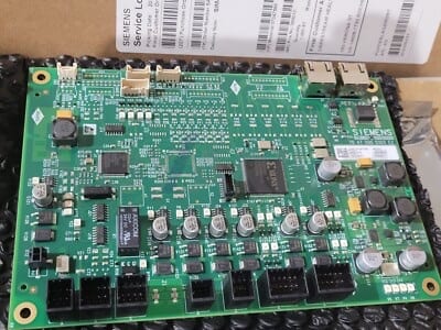 Siemens 7047595 - Input Output Board.jpg