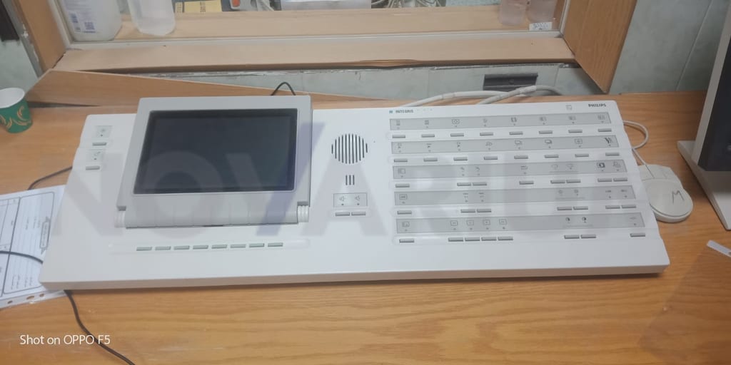 Philips 4522-128-69811 - Control Panel 9896-001-8574 (1).jpg