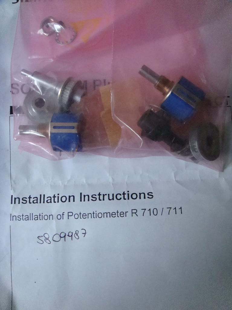 Siemens 5800987 kit potentiometer R710-R711.JPG