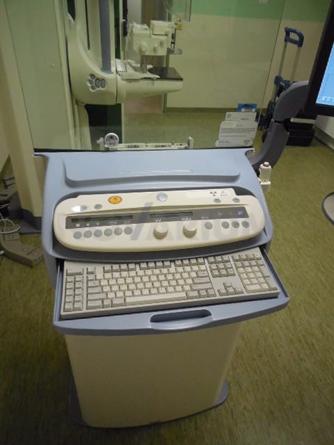 GE 2223736-7 - Control Console.jpg