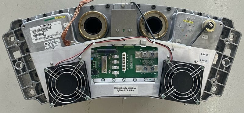 Siemens 7125425 - HV Tank (1).jpg